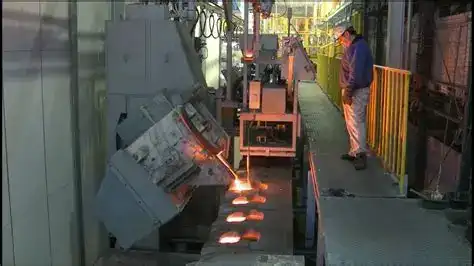 Tilting-ladle-type automatic pouring machine Tilting-ladle-type automatic pouring machine